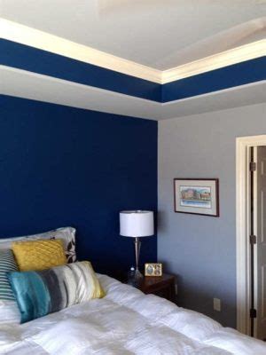 How to Divide a Wall with Two Paint Colors Horizontally: A Splash of Creativity and Chaos